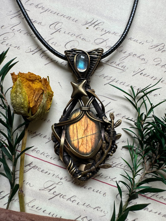 Wire Wrapped Labradorite Pendant